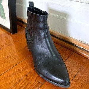 Blondo Women's Elvina Waterproof Ankle Bootie